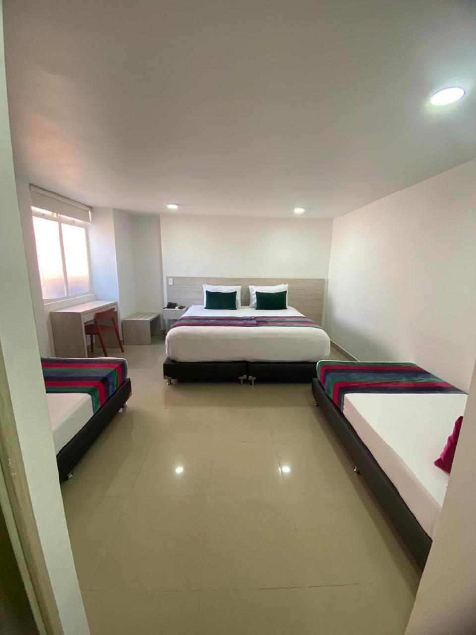 Hotel Suite Comfort Medellín Kültér fotó